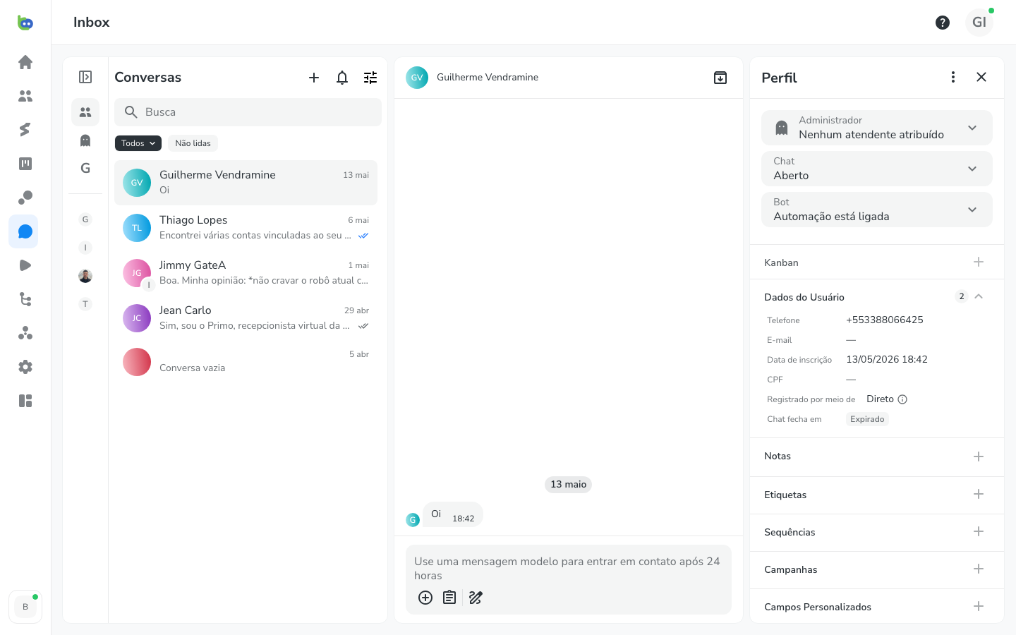 Inbox com a conversa aberta no centro e o painel de perfil do cliente na coluna da direita